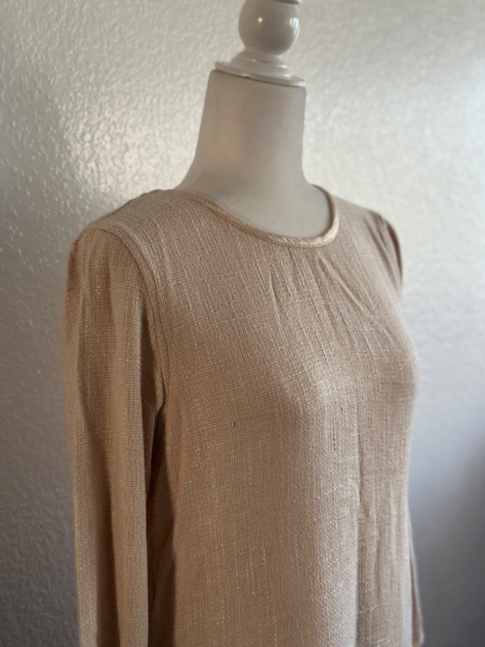 Softwear by Mark Singer Beige Textured Rayon Blouse Small Long Sleeve Minimalist - Picture 3 of 13
